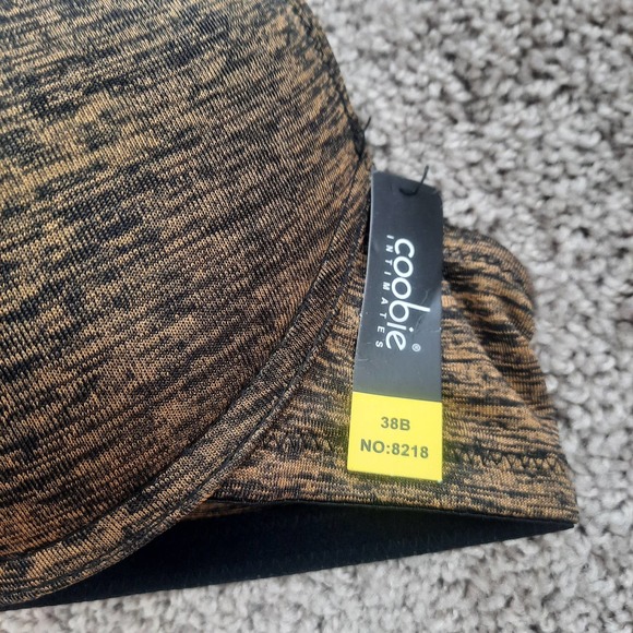 COPY - NWT Coobie 38 B Bra..  Padded Underwire, removable straps - Picture 2 of 4